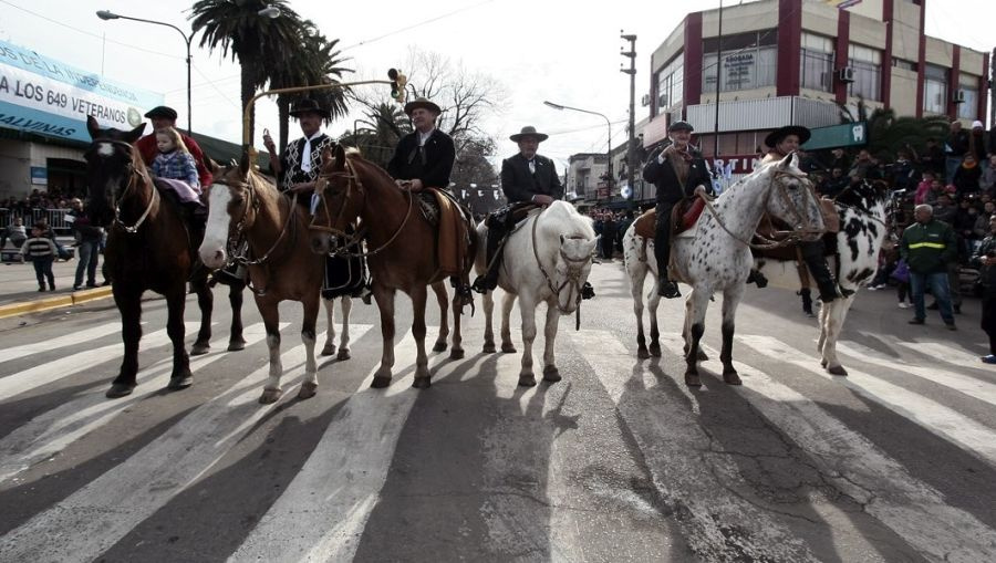 Alte. Brown celebra el "Día de la Tradición" con una fiesta y un desfile en Ministro Rivadavia