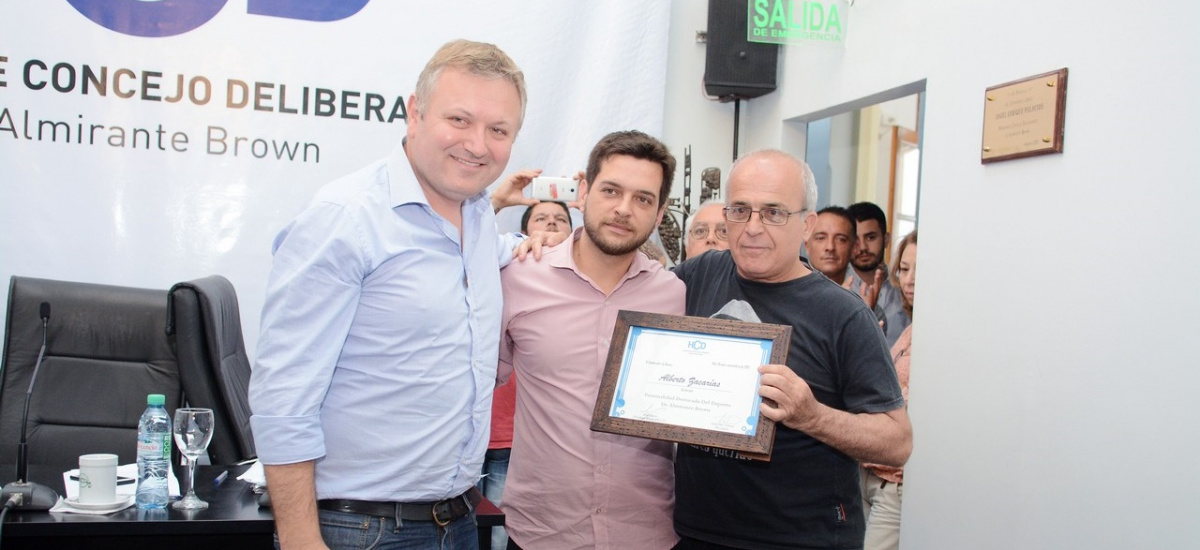 RECONOCIMIENTO A ALBERTO ZACARÍAS