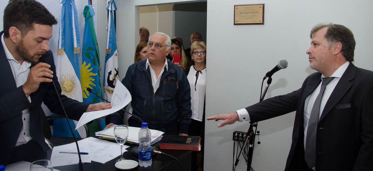 El Concejo despide a Luis Chavez y asume en su lugar Pablo Redigo