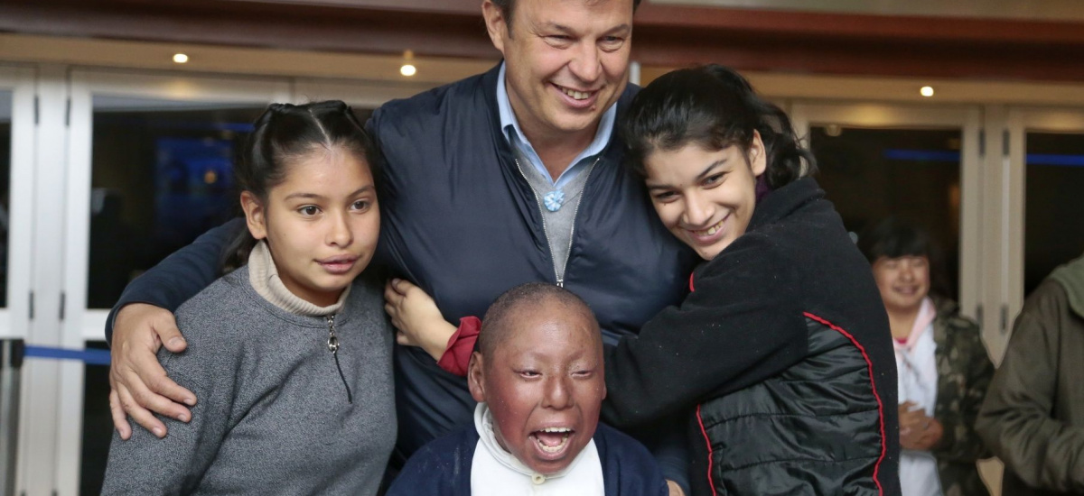 Cascallares acompañó al cine a alumnos de escuelas especiales