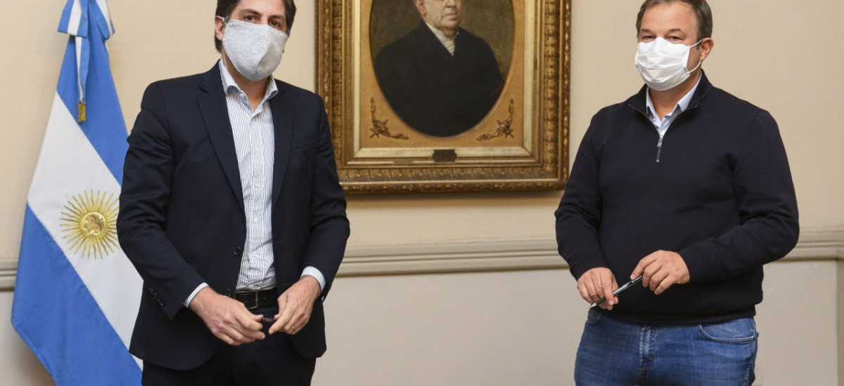 Cascallares firmó un convenio para el retorno de las netbooks de Conectar Igualdad