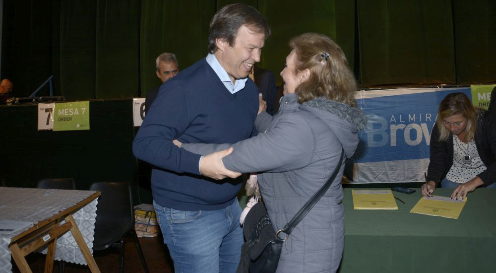 Cascallares rubricó 278 escrituras para vecinos de Don Orione
