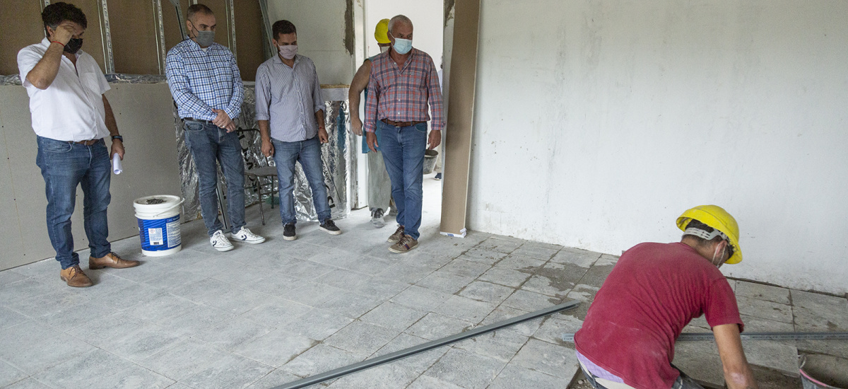 En la previa al inicio de clases, Fabiani recorrió obras en escuelas de Don Orione