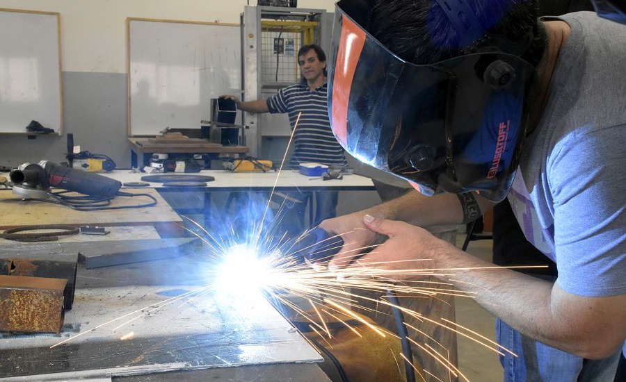 Almirante Brown: El Municipio inscribe a los nuevos cursos de formación para el trabajo
