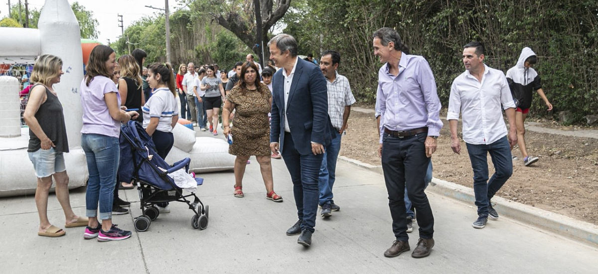 Katopodis, Cascallares y Fabiani inauguraron una obra de pavimento y recorrieron El Estado en tu barrio